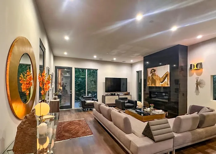 Luxury Living In West Hollywood Modern 3Br Home W Pool & Hot Tub