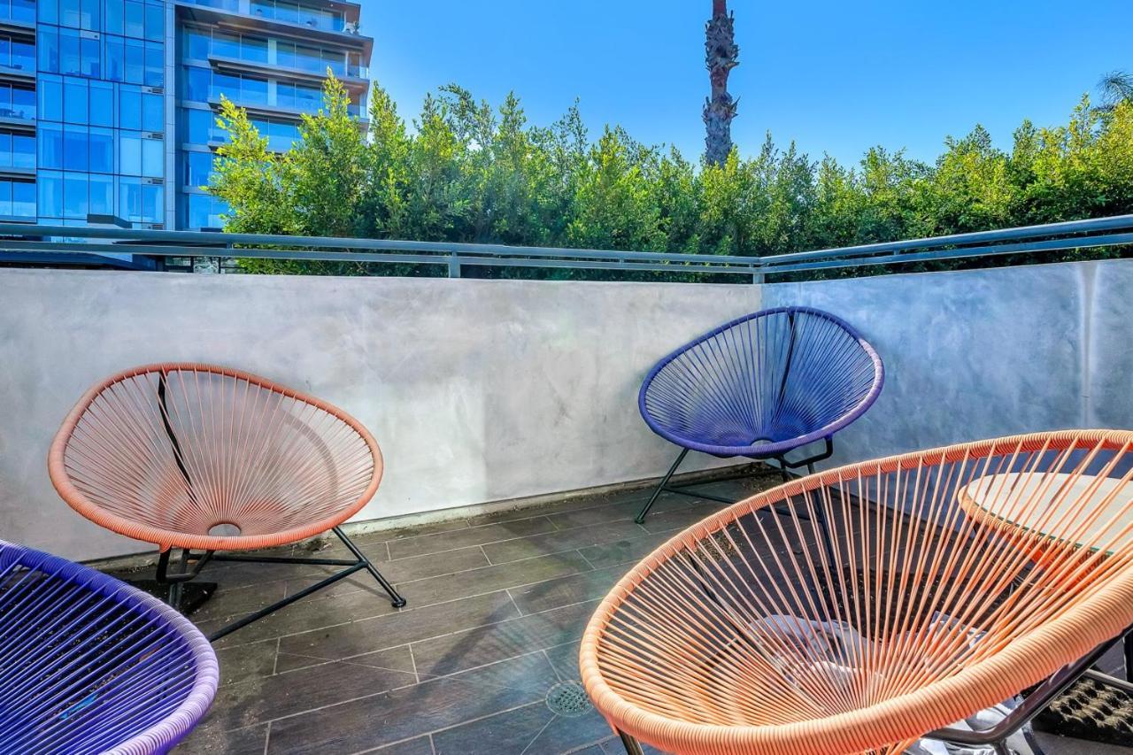 Luxury Living In West Hollywood Modern 3br W Pool & Hot Tub Holiday home *