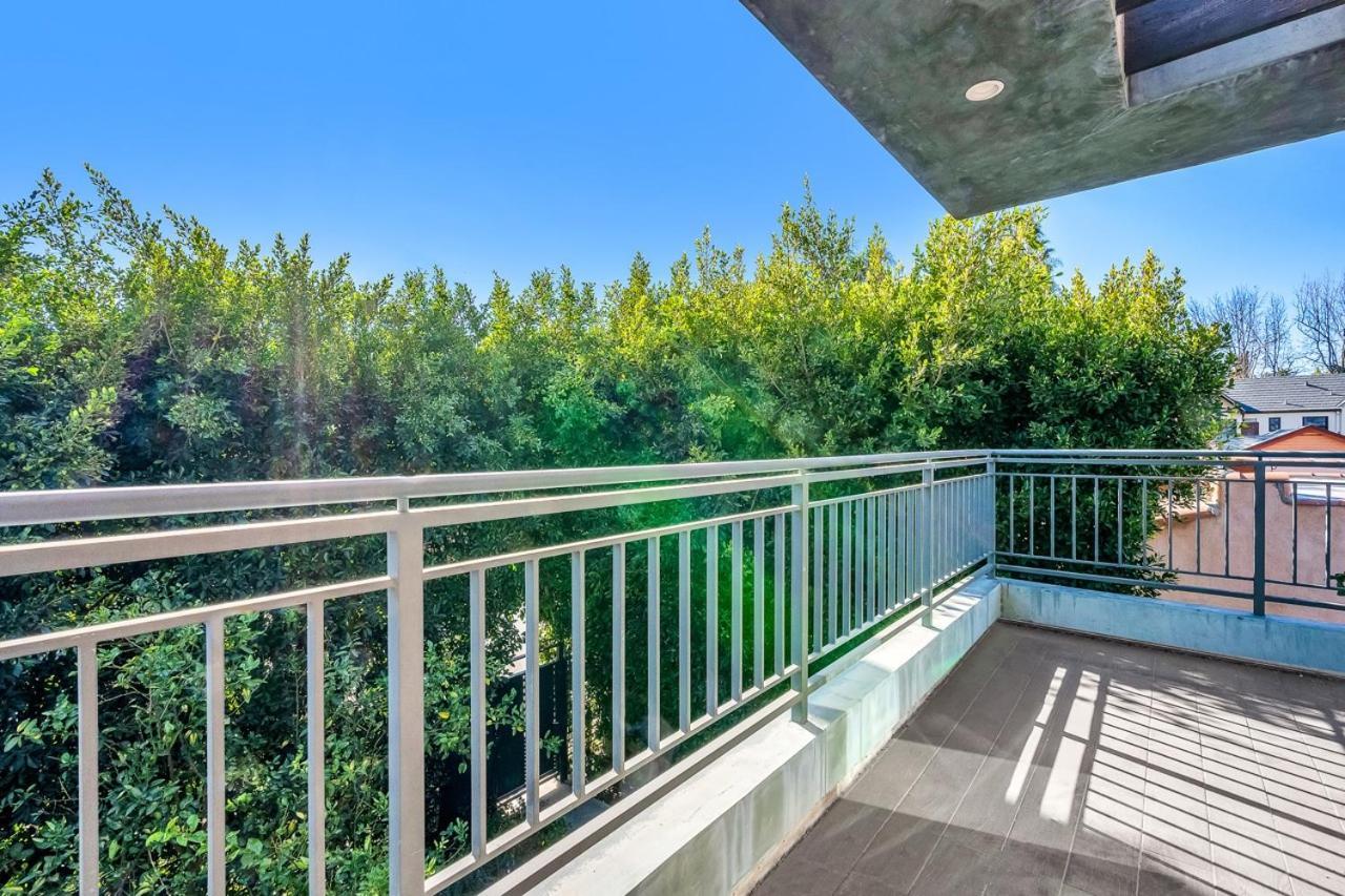 Luxury Living In West Hollywood Modern 3br W Pool & Hot Tub Holiday home *