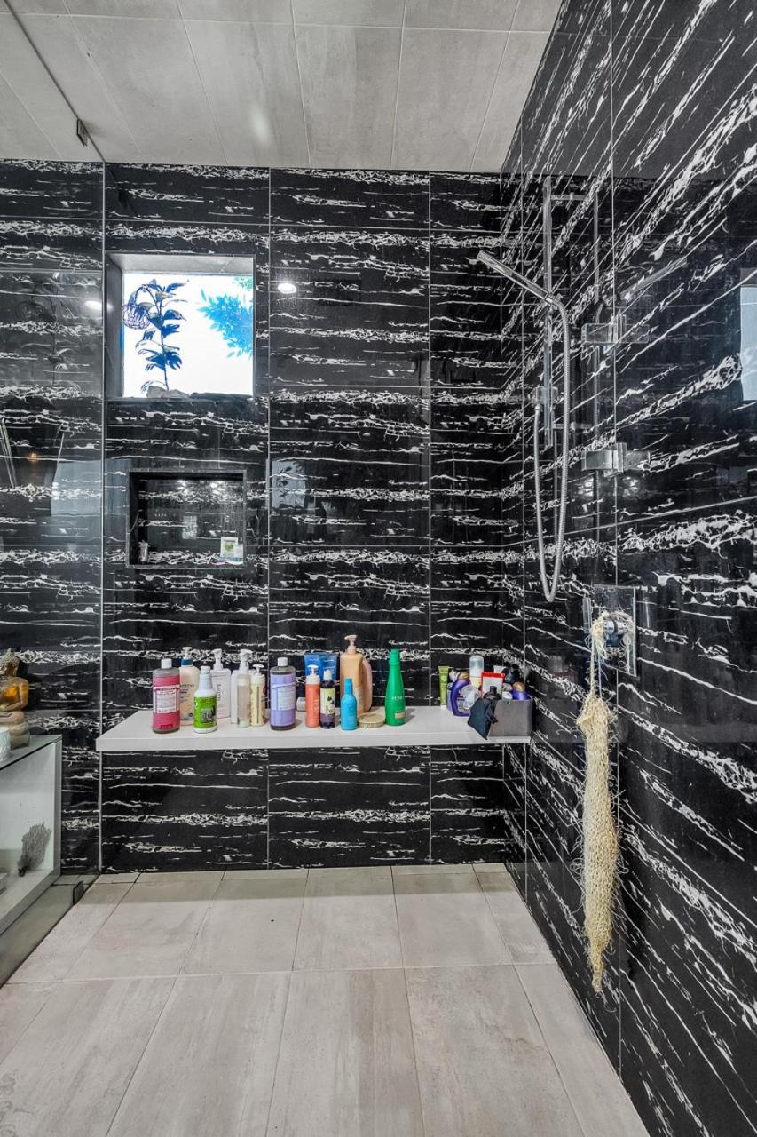 Luxury Living In West Hollywood Modern 3br W Pool & Hot Tub *
